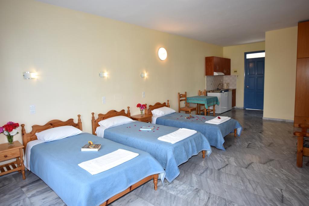Blue Sky Hotel - Petra - Lesvos - Greece Екстериор снимка
