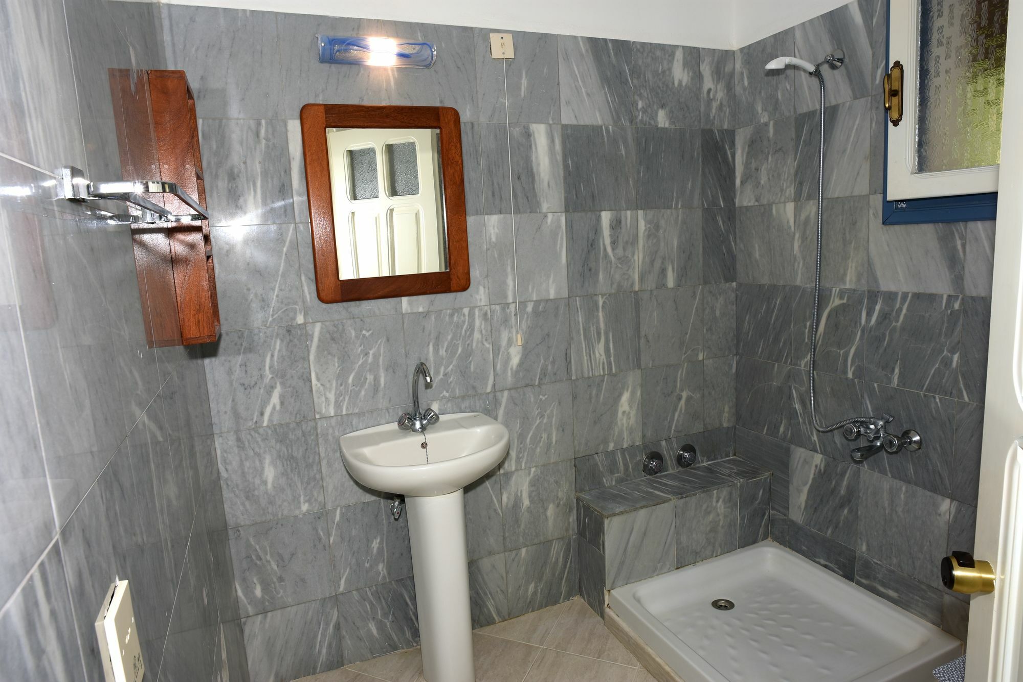 Blue Sky Hotel - Petra - Lesvos - Greece Екстериор снимка